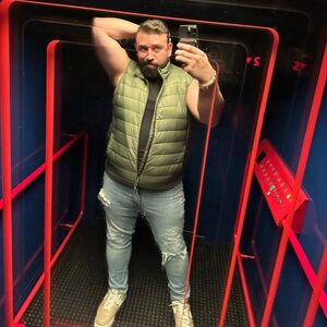 Meet your Posher, Stevie